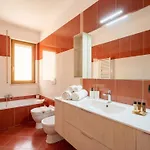 Casa Diletta - Charming With Private Balconies 아파트호텔 바리