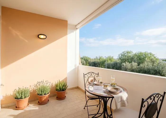 Casa Diletta - Charming With Private Balconies Aparthotel